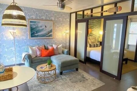 Welcome to "Cool & Chic Beach Home"
