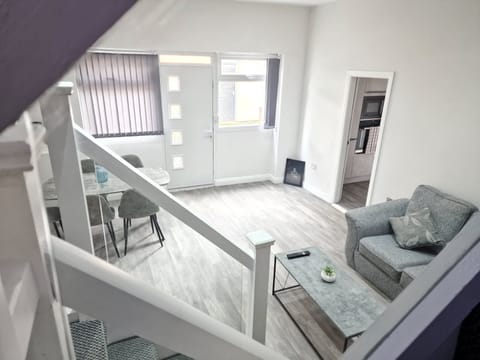 Living Room / Lounge