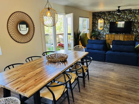 Upper house living/dining area.