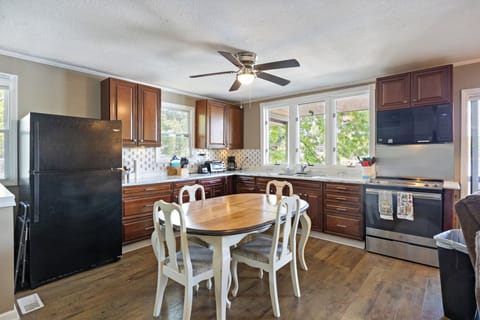 Full Kitchen -electric stove. toaster oven, blender, coffee maker, microwave