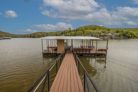 LAKEOZARKVACATION.COM