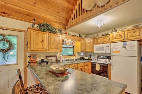 Full Kitchen | Electric Range | Fridge | Dishwasher