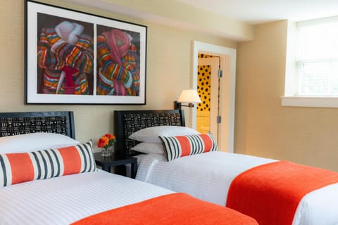 Aurora Wallcourt Hall Garden Levell Twins 20