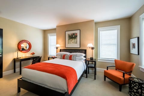 Aurora Wallcourt Hall Deluxe Queen Bedroom 3 22