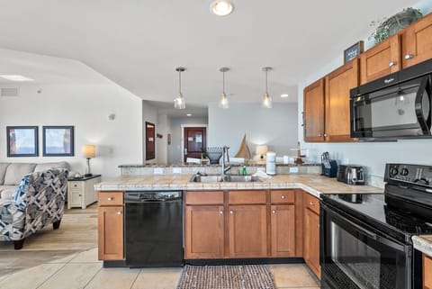 Panama City Beach Condo Unit 1135 (12)