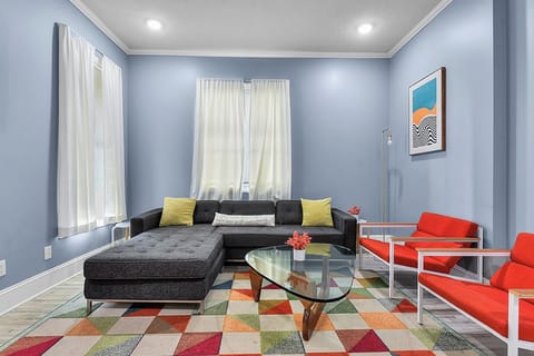 Entry/Living Room with Smart TV