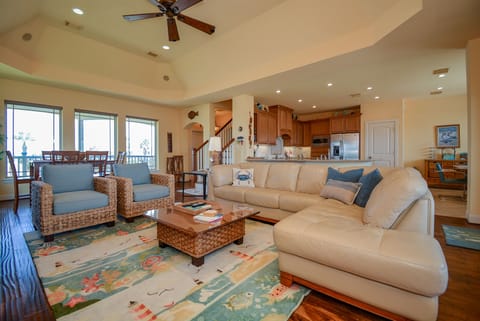 Fabulous Beach house in Terramar Beach