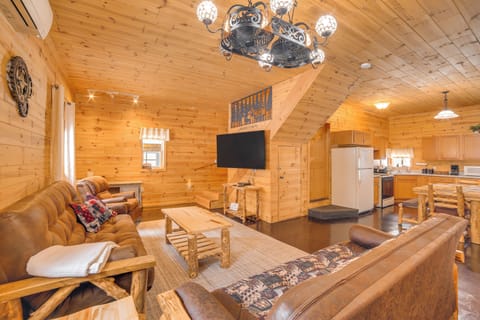 Living Room | Towels & Linens | Pet Fee | 2 Inactive Exterior Security Cameras