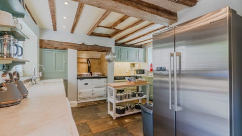 Kitchen, The Hunting Lodge at Ragley Estate, Bolthole Retreats