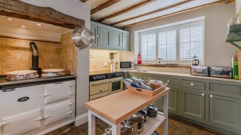 Kitchen, The Hunting Lodge at Ragley Estate, Bolthole Retreats