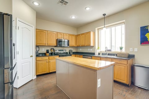 Kitchen | Spices | Blender | Drip Coffee Maker