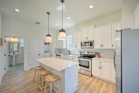 Kitchen | 1st Floor | Fully Equipped | Cooking Basics | Dishware/Flatware