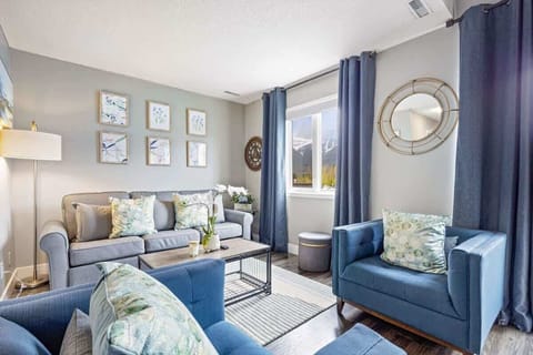 LIVING ROOM COMES WITH SOFABED