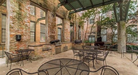 Courtyard Seating