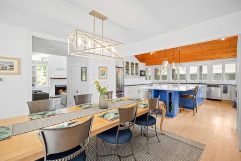 eautiful kitchen and dining area with tons of space to work