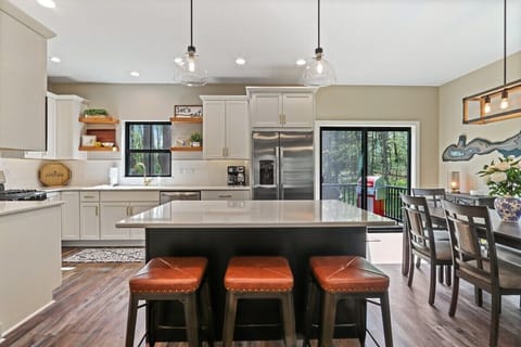 Kitchen, breakfast bar and dining area