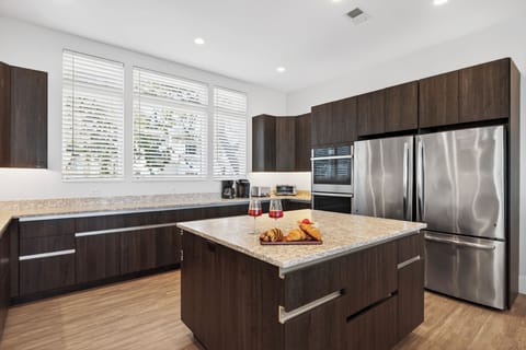 103 Dune Lane | Huge kitchen w/ island & bar seating - 103 Dune Lane | Huge kitchen w/ island & bar seating