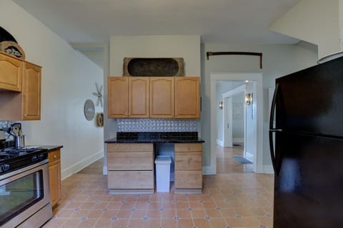 Ready, set, cook! Your fully stocked kitchen awaits.