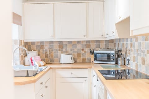 Coniston view cottage kitchen