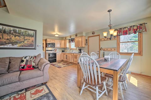 Dining Room | Dishware/Flatware Provided