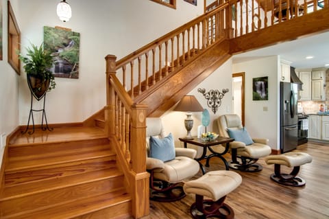 Staircase leads from Living Room to Loft