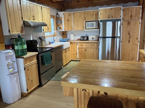 A fully-equipped, recently renovated kitchen.