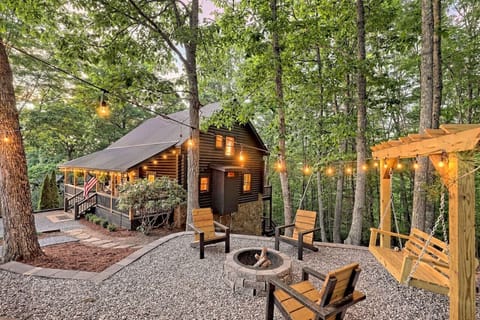 Simply relax by the fire pit, engage in heartfelt conversations, and enjoy nature`s beauty at Sunsets On The Ridge.
