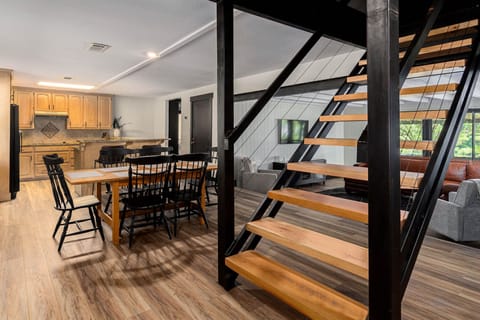 No guest access on stairway (future bunk room, but no current construction)