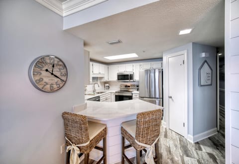 Phoenix X 1112. 2-Bedroom 2-Bathroom. Sleeps 8. Managed by Island Rentals.