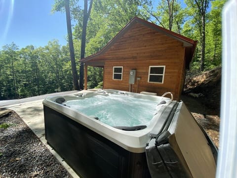 Hot tub: watch the stars at night