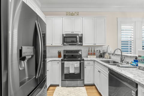 Coffee bar, new appliances