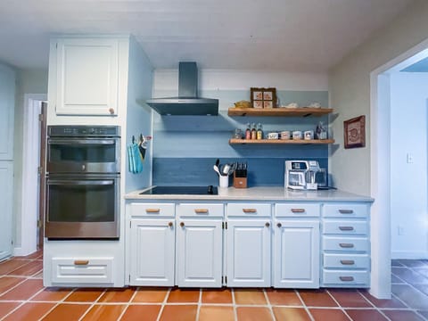 Make yourself a groovy cup of coffee with our provided coffee bar, then head out and relax on the hammock. 