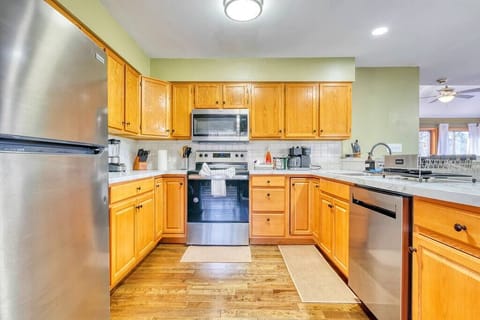 Kitchen | Fully stock kitchen for all your cooking needs, just bring your groceries and begin to entertain