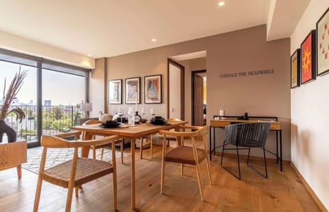 El mobiliario, la decoración y los servicios pueden variar ligeramente.