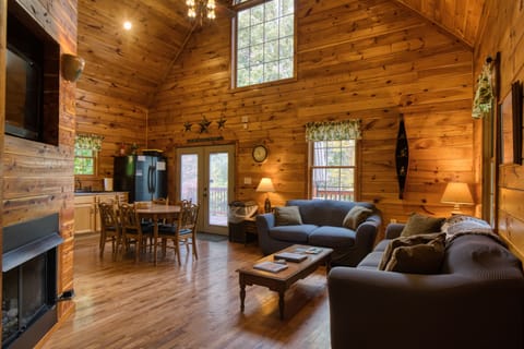 Open Floor Living Room and Kitchen