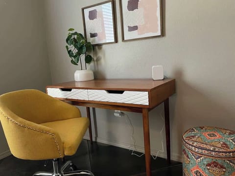 [Work Area] Perfect work area located in the Master Bedroom 