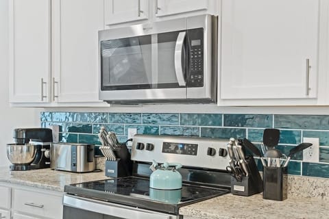 Cookware is also provided to make you feel even more at home.