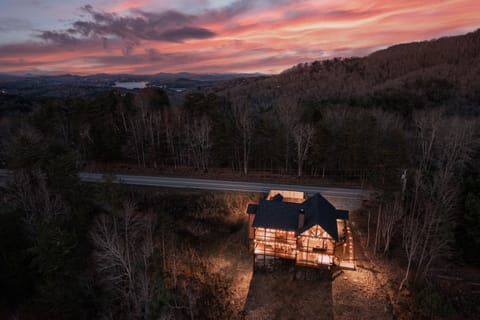 Lake Blue Ridge is in the background. We are minutes away from the lake!