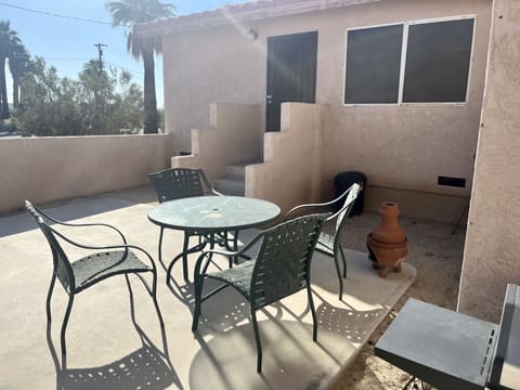 Outdoor sitting patio