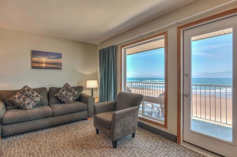 Welcome to 203, Eel Advised 