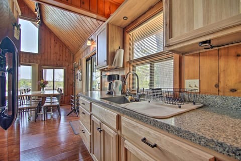 Kitchen | Coffee Maker | Toaster | Crockpot