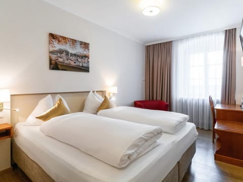 Double room Standard - non refundable rate - Hotel Trumer Stube House in Salzburg