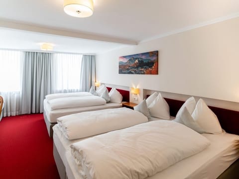 Family room with breakfast - Hotel Trumer Stube House in Salzburg