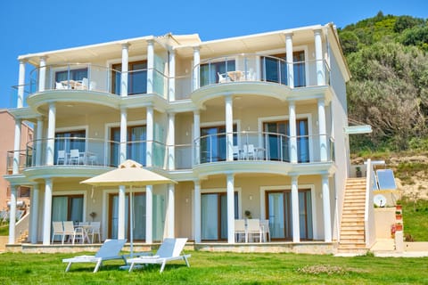 Armikes Beachfront Suite 4 Afionas Corfu