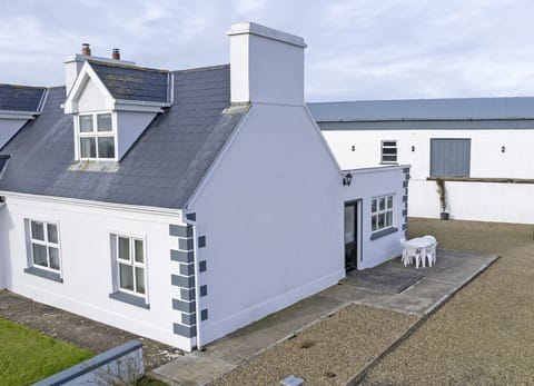 Matthews Traditional Holiday Cottage Doonbeg, near Doonbeg, County Clare