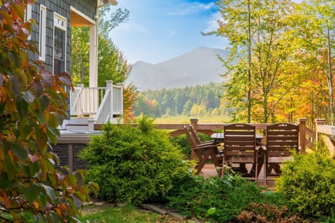 Stunning views of the mountains from the deck and hot tub.