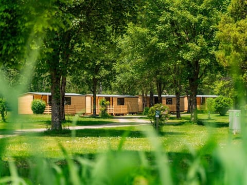 Garden, Spring, Lawn, Park, Shade, Landscaping, Yard, Garden Buildings, Backyard, Eco Hotel