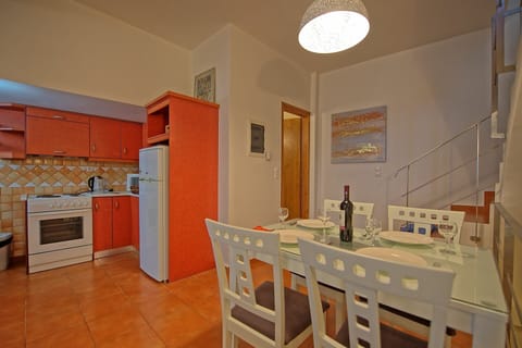 Dining Room, Kitchen
