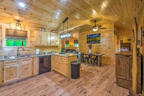 Dining Area | Kitchen | Dishwasher