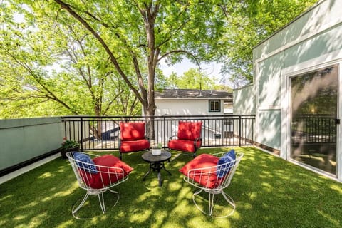 Killer (and private!) rooftop deck just for you with seating for 4 and ash trays if you'd like to smoke.